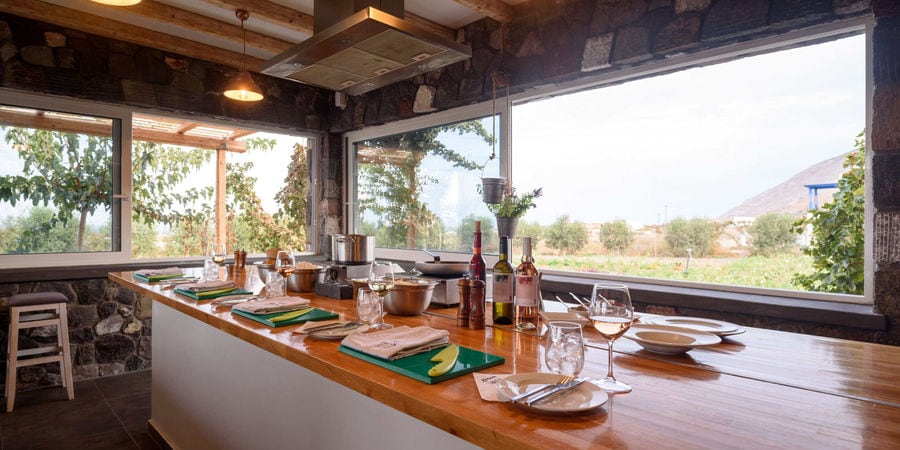 KaramolegosWineryCookingLessonsSantorini2021 (5)_Web (2) (1).jpg